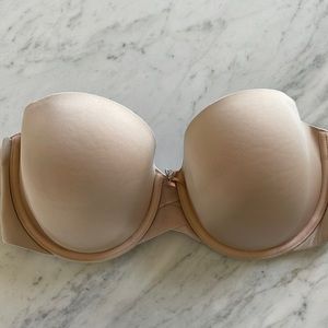 Victoria's Secret Body by Victoria 34DD bra